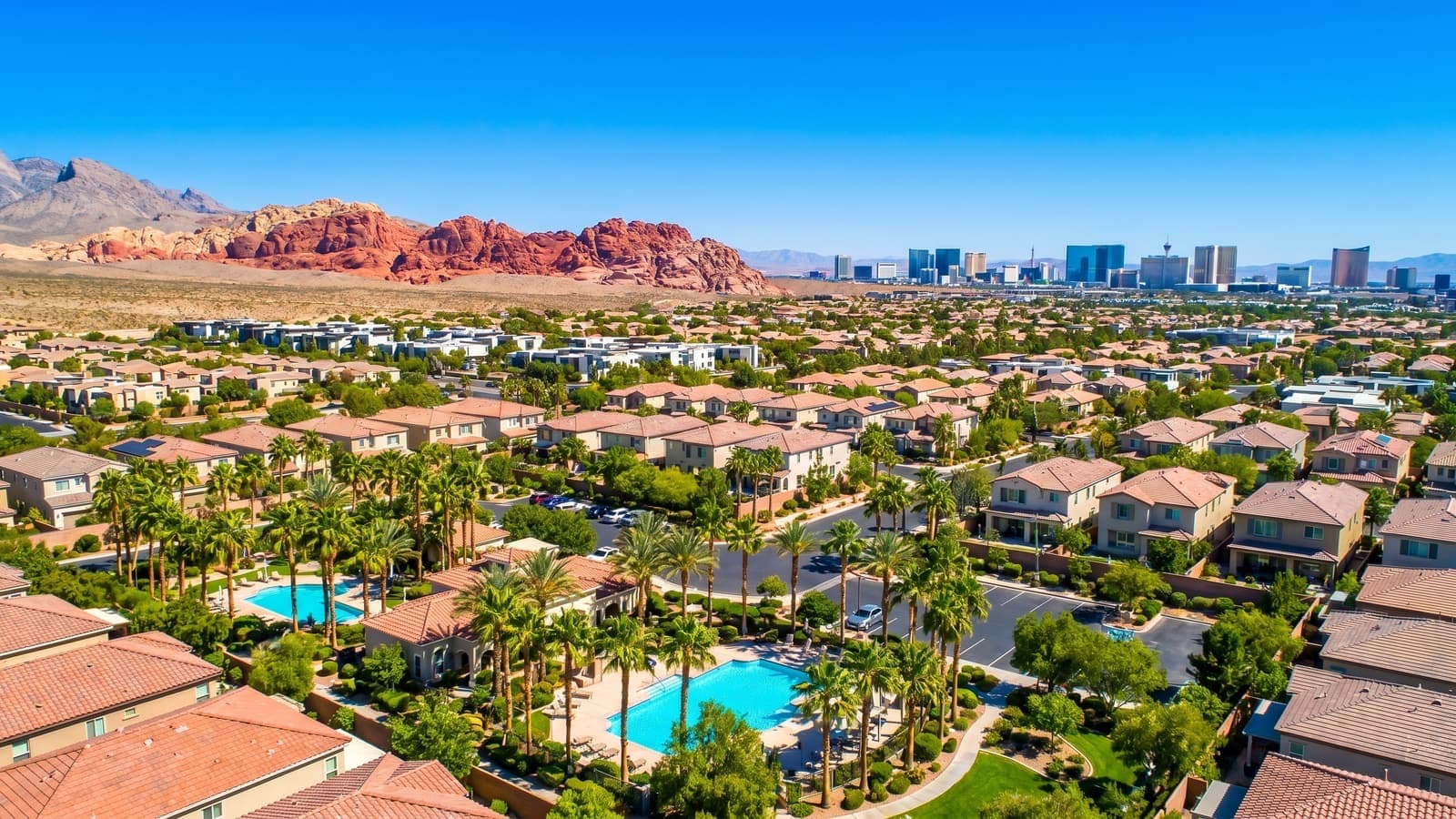Hilton Grand Vacations Club Las Vegas — Strip-corridor resort condo and timeshare high-rise in ZIP 89109